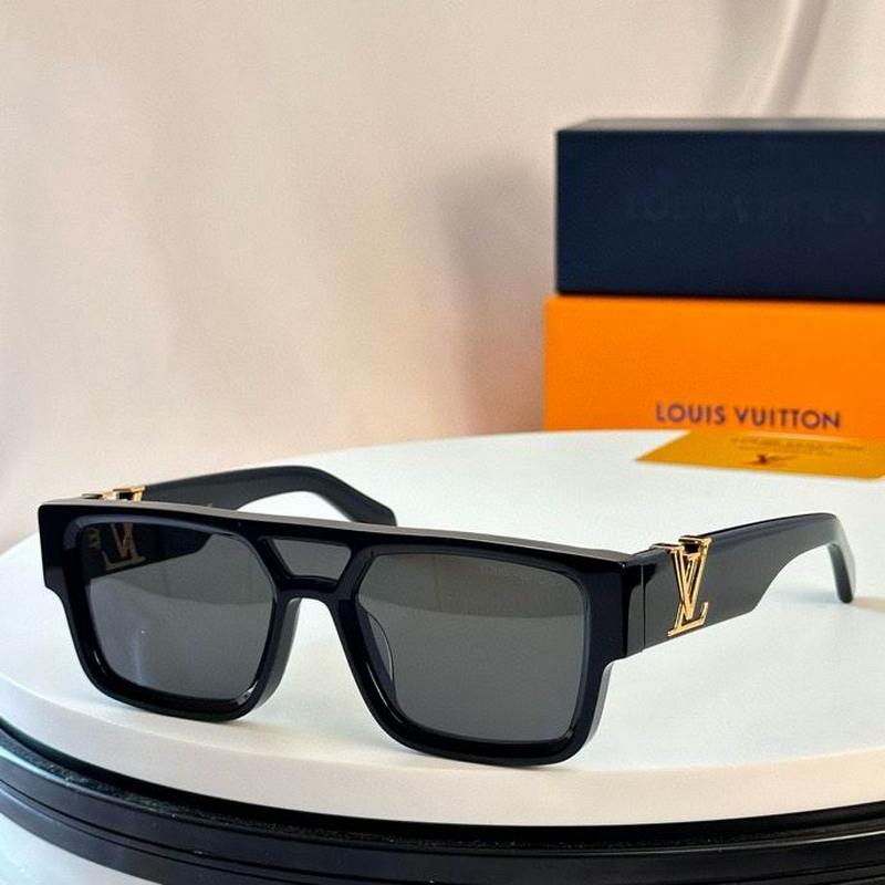 LV Sunglasses 499